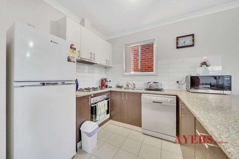 Photo - 15/4 Young Road, Hallam VIC 3803 - Image 5