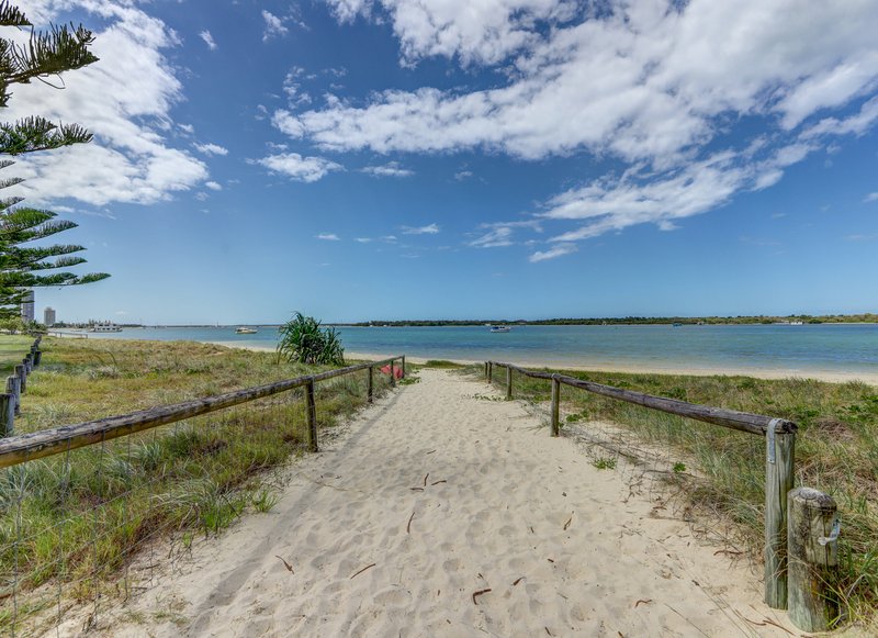 Photo - 15/414 Marine Parade, Biggera Waters QLD 4216 - Image 11