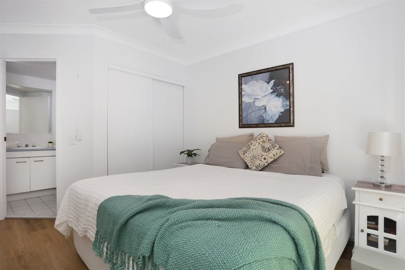 Photo - 15/416 Marine Parade, Biggera Waters QLD 4216 - Image 6