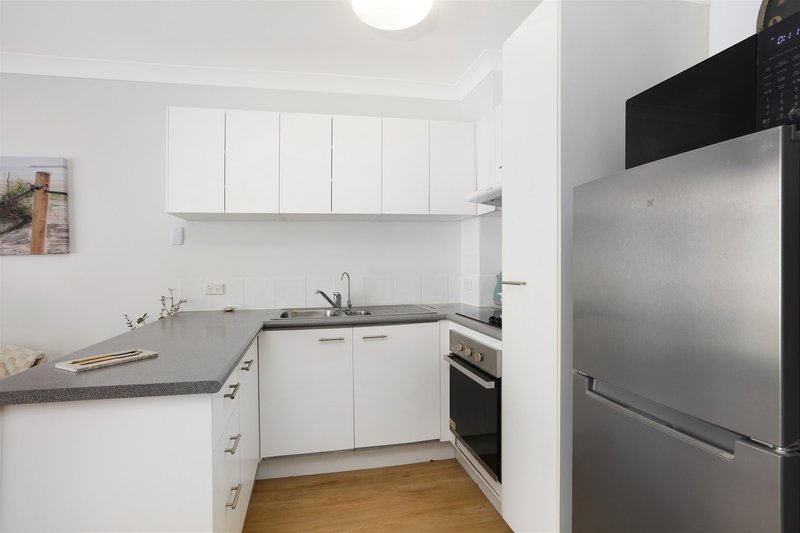 Photo - 15/416 Marine Parade, Biggera Waters QLD 4216 - Image 8