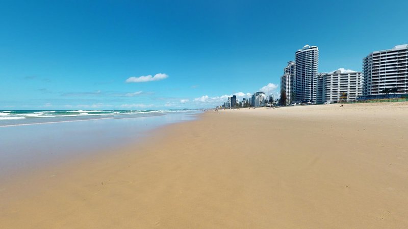 Photo - 15/42 Beach Parade, Surfers Paradise QLD 4217 - Image 14