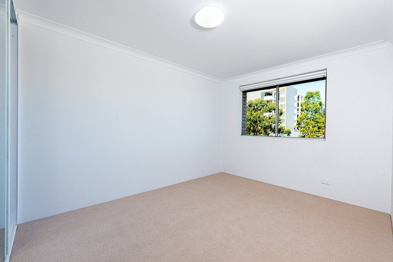 Photo - 15/45 Hamilton Road, Fairfield NSW 2165 - Image 9