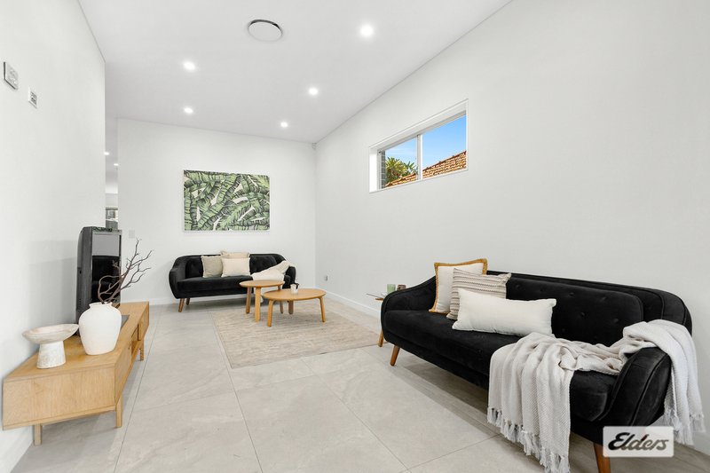 Photo - 154B Holt Road, Taren Point NSW 2229 - Image 4