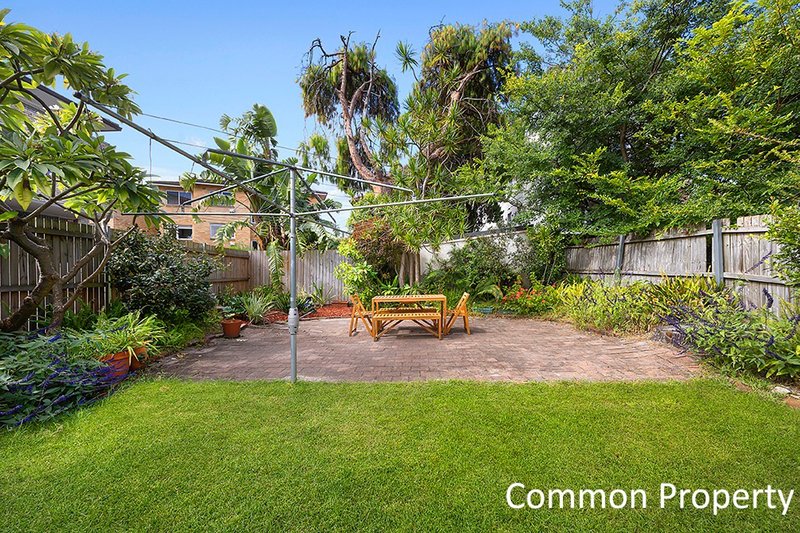 Photo - 1/54B Simpson Street, Bondi Beach NSW 2026 - Image 5