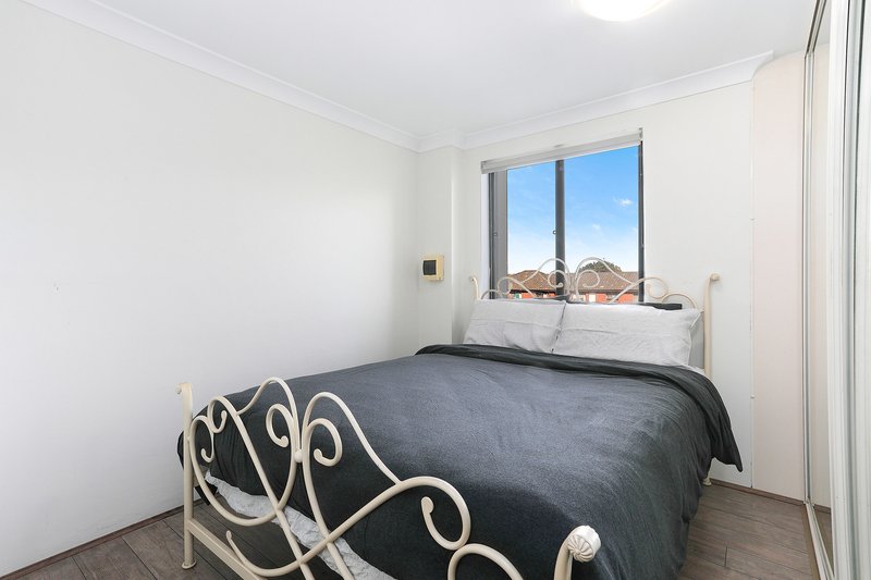 Photo - 15/5-7 Exeter Road, Homebush West NSW 2140 - Image 4