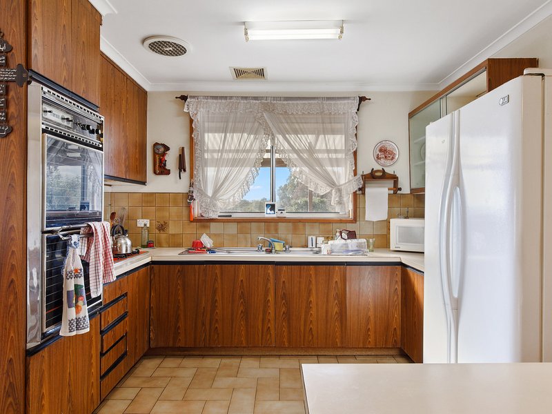 Photo - 155 Anzac Avenue, Seymour VIC 3660 - Image 3