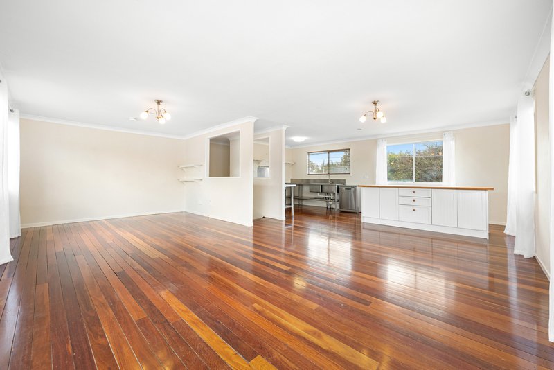 Photo - 155 Beelarong Street, Morningside QLD 4170 - Image 11