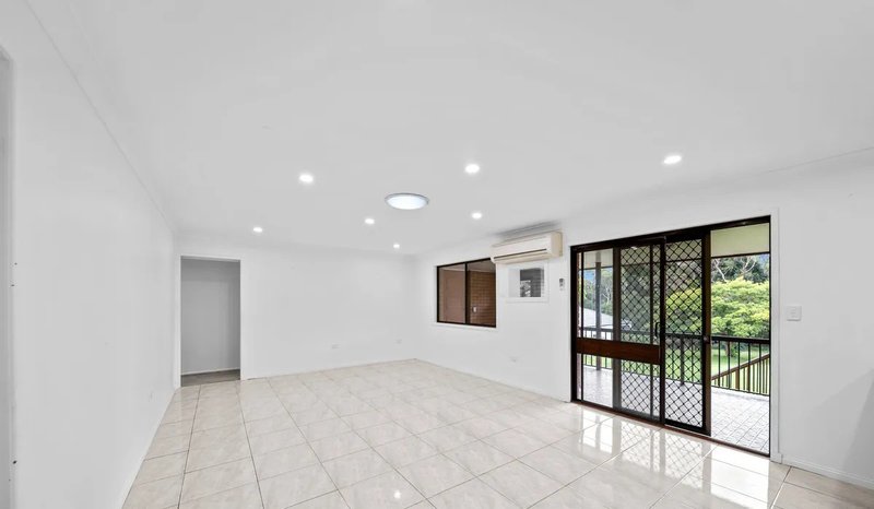 Photo - 155 Bleasby Road, Eight Mile Plains QLD 4113 - Image 7