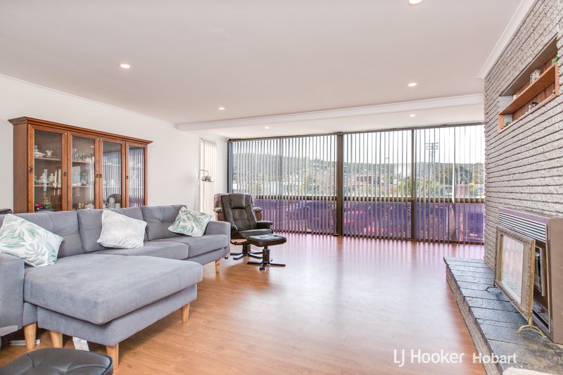 Photo - 155 Clarence Street, Howrah TAS 7018 - Image 11