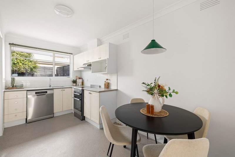Photo - 1/55 Elizabeth Street, Newport VIC 3015 - Image 3