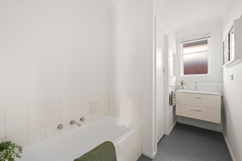 Photo - 1/55 Elizabeth Street, Newport VIC 3015 - Image 6