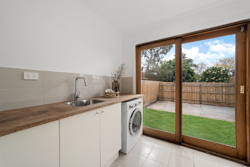 Photo - 1/55 Follett Road, Cheltenham VIC 3192 - Image 7