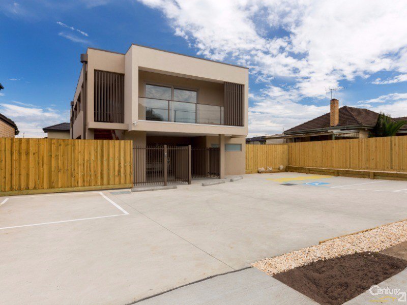 Photo - 1/55 Koonawarra Street, Clayton VIC 3168 - Image 1