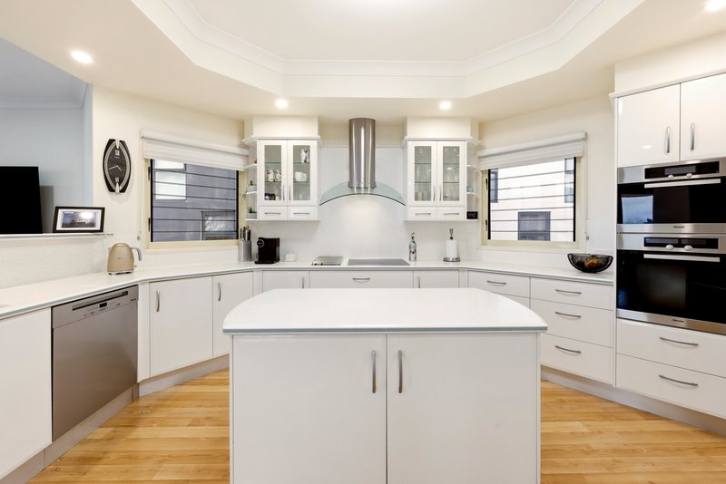 Photo - 155 Landsborough Avenue, Scarborough QLD 4020 - Image 10