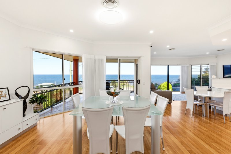 Photo - 155 Landsborough Avenue, Scarborough QLD 4020 - Image 12