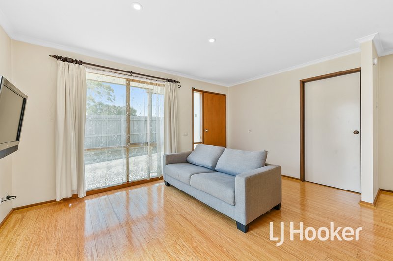 Photo - 1/55 Leopold Crescent, Hampton Park VIC 3976 - Image 4