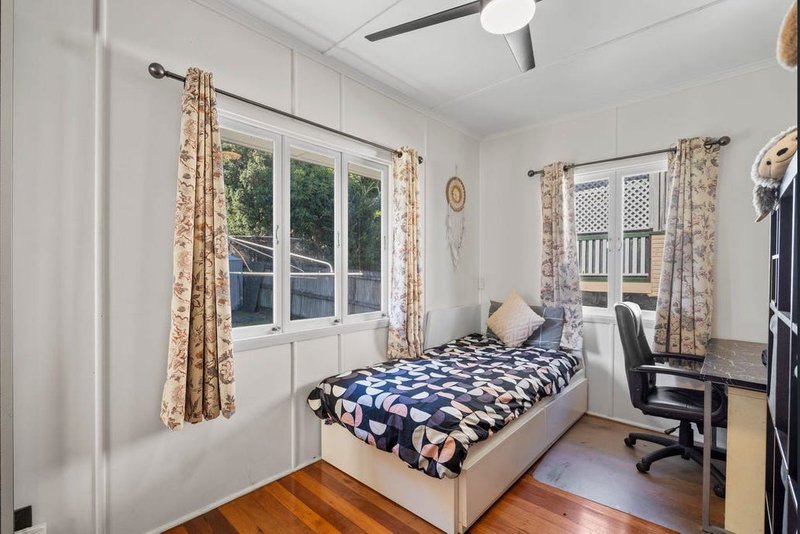 Photo - 155 Minimine Street, Stafford QLD 4053 - Image 9