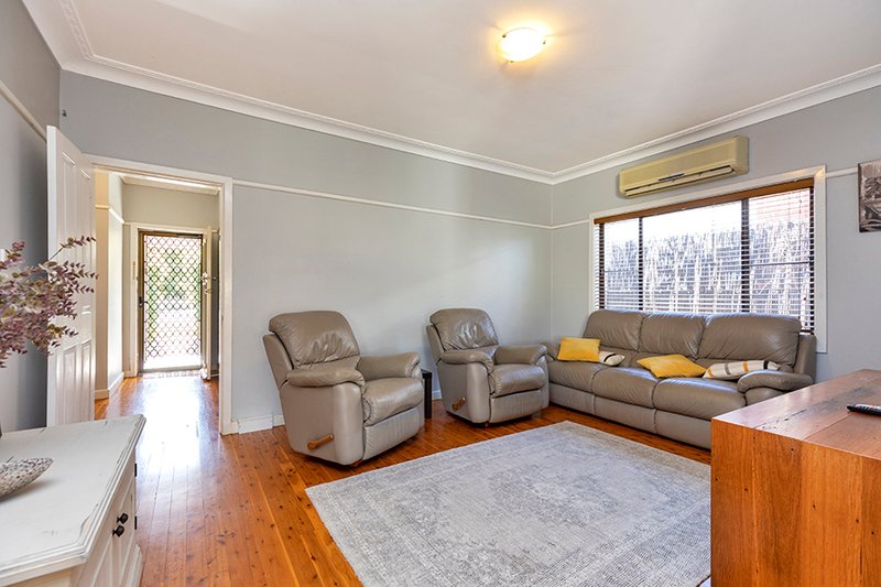 Photo - 155 Piper Street, Tamworth NSW 2340 - Image 2