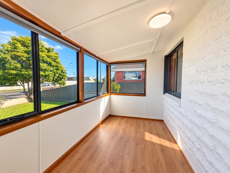 Photo - 155 Tarleton Street, East Devonport TAS 7310 - Image 2