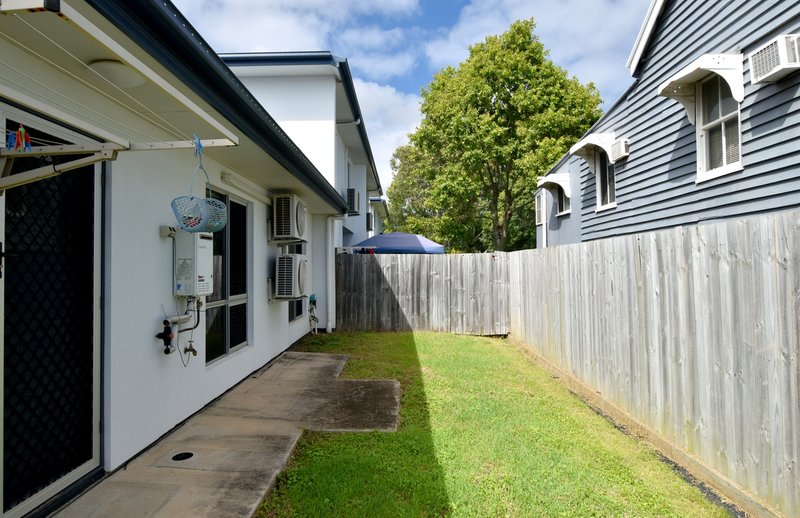 Photo - 1/55 Toolooa Street, South Gladstone QLD 4680 - Image 12