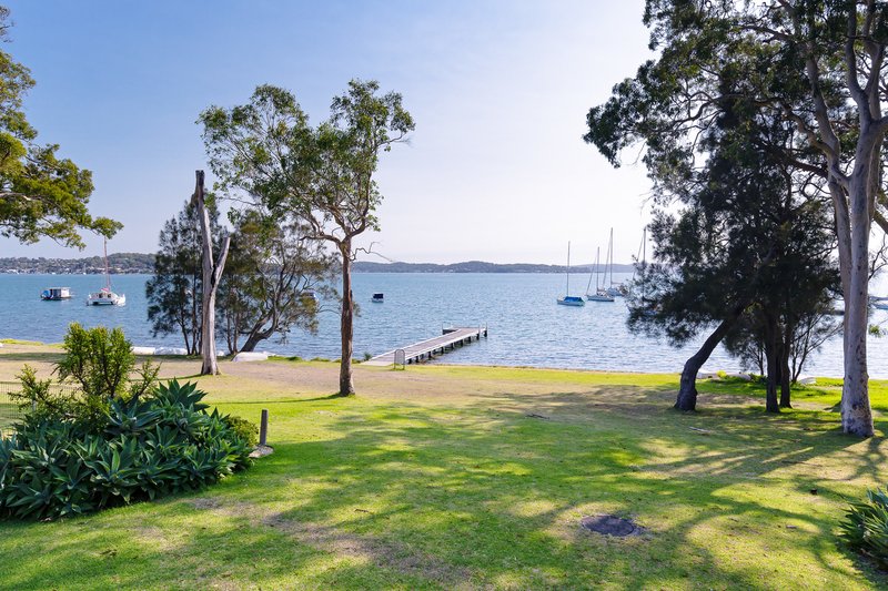 155 Watkins Road, Wangi Wangi NSW 2267