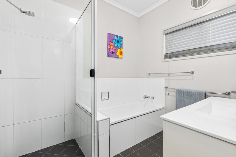 Photo - 1/55 Yamala Street, Emerald QLD 4720 - Image 15