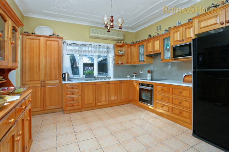 Photo - 156 Adelaide Street, St Marys NSW 2760 - Image 2