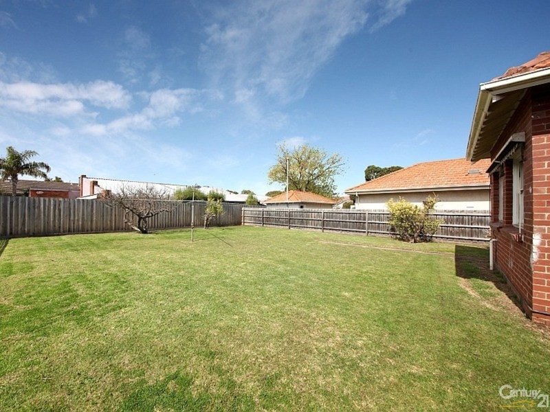 Photo - 156 Booran Road, Glen Huntly VIC 3163 - Image 7