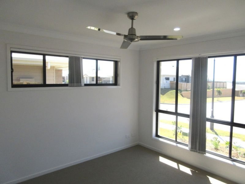 Photo - 1/56 Brookfield Street, Pimpama QLD 4209 - Image 5