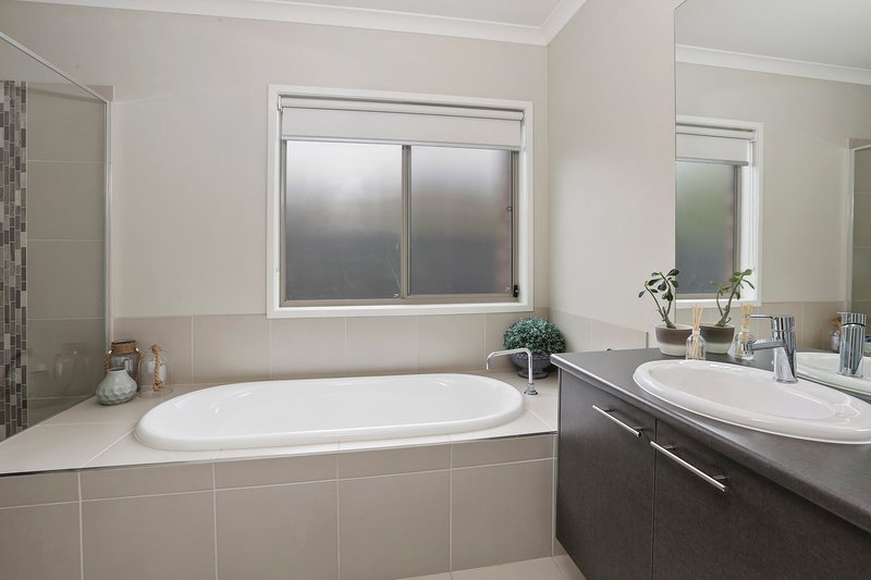 Photo - 156 Canterbury Road West , Lara VIC 3212 - Image 13