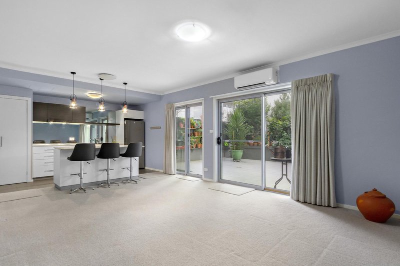 Photo - 1/56 Cowlishaw Street, Greenway ACT 2900 - Image 5