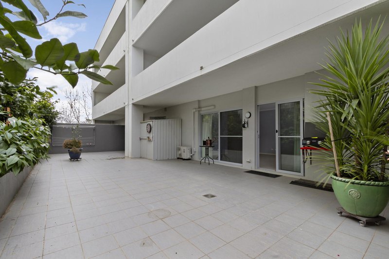 Photo - 1/56 Cowlishaw Street, Greenway ACT 2900 - Image 9