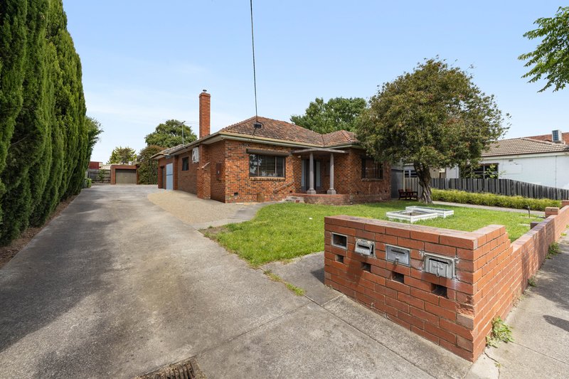 Photo - 156 Cumberland Road, Pascoe Vale VIC 3044 - Image 1