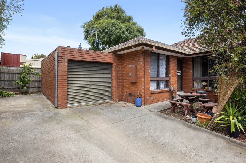 Photo - 156 Cumberland Road, Pascoe Vale VIC 3044 - Image 4