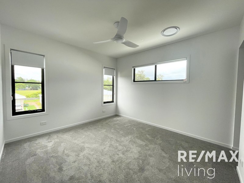 Photo - 1/56 Hamilton Road, Woodford QLD 4514 - Image 4