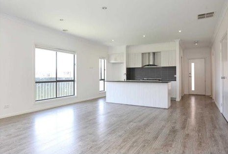 Photo - 156 Hummingbird Boulevard, Tarneit VIC 3029 - Image 2