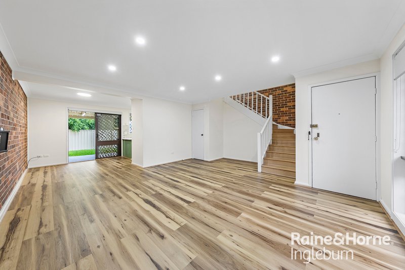 Photo - 15/6 Jacquinot Place, Glenfield NSW 2167 - Image 2