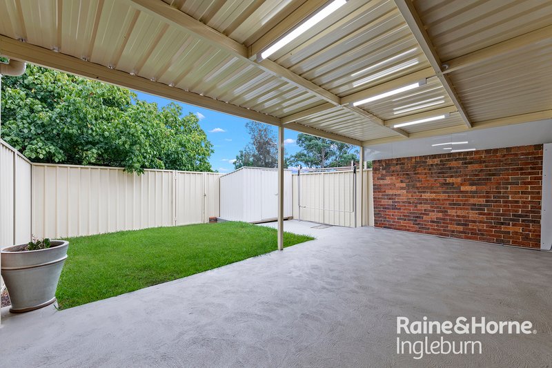 Photo - 15/6 Jacquinot Place, Glenfield NSW 2167 - Image 3