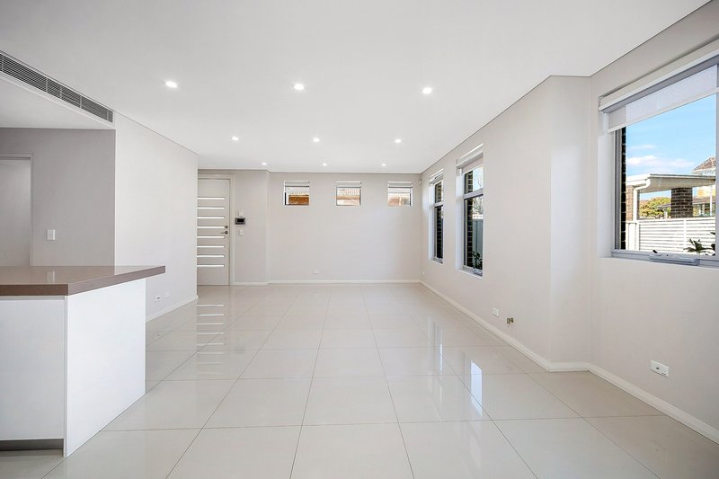 Photo - 1/56 Marshall Street, Bankstown NSW 2200 - Image 5