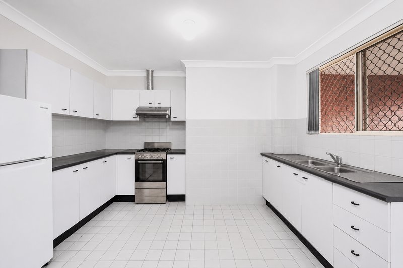 Photo - 15/6 Myrtle Road, Bankstown NSW 2200 - Image 2