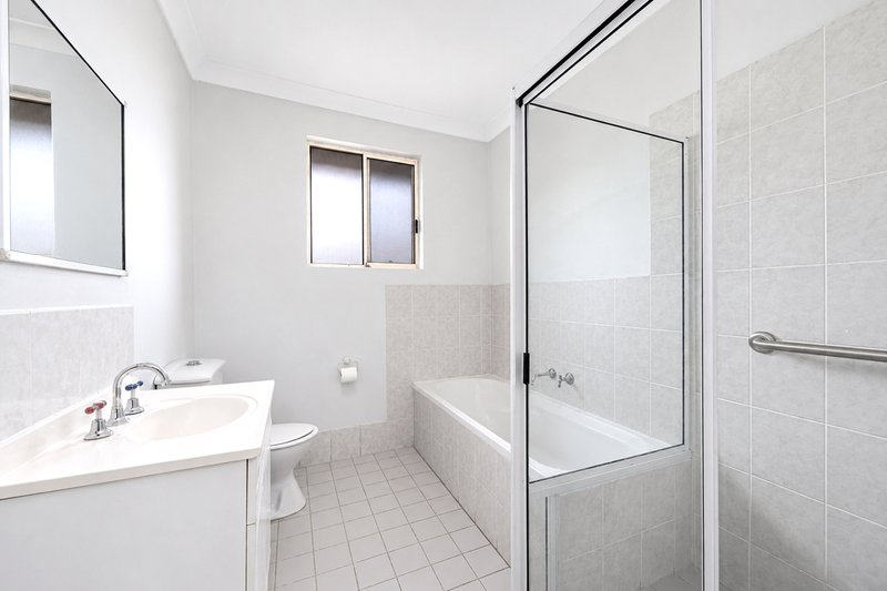 Photo - 15/6 Myrtle Road, Bankstown NSW 2200 - Image 5