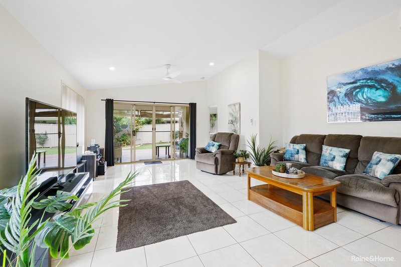 Photo - 1/56 Newcastle Drive, Pottsville NSW 2489 - Image 3