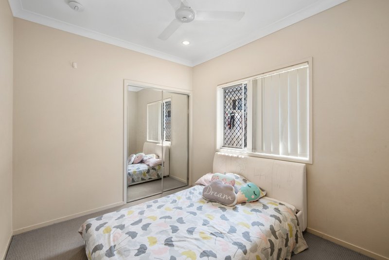 Photo - 156 Nicklaus Parade, North Lakes QLD 4509 - Image 6