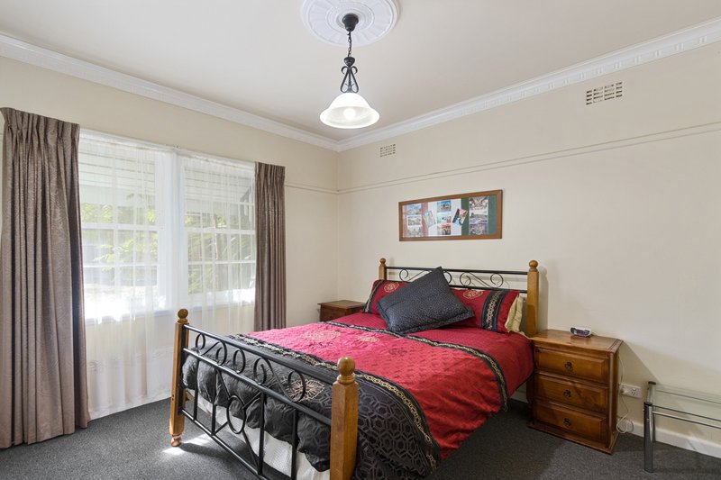 Photo - 156 Railway Avenue, Ringwood East VIC 3135 - Image 5