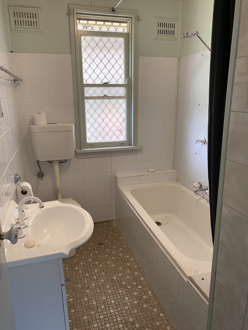 Photo - 156 Robert Street, Tamworth NSW 2340 - Image 6