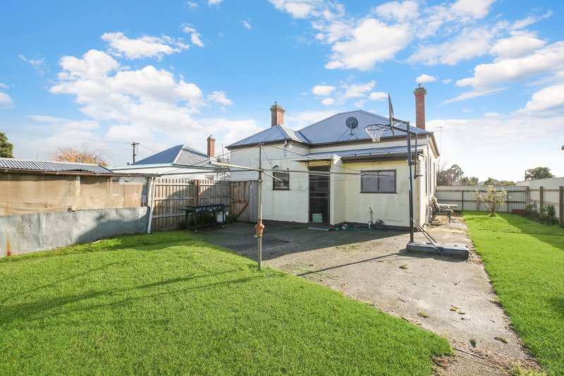 Photo - 156 Wilson Street, Colac VIC 3250 - Image 11