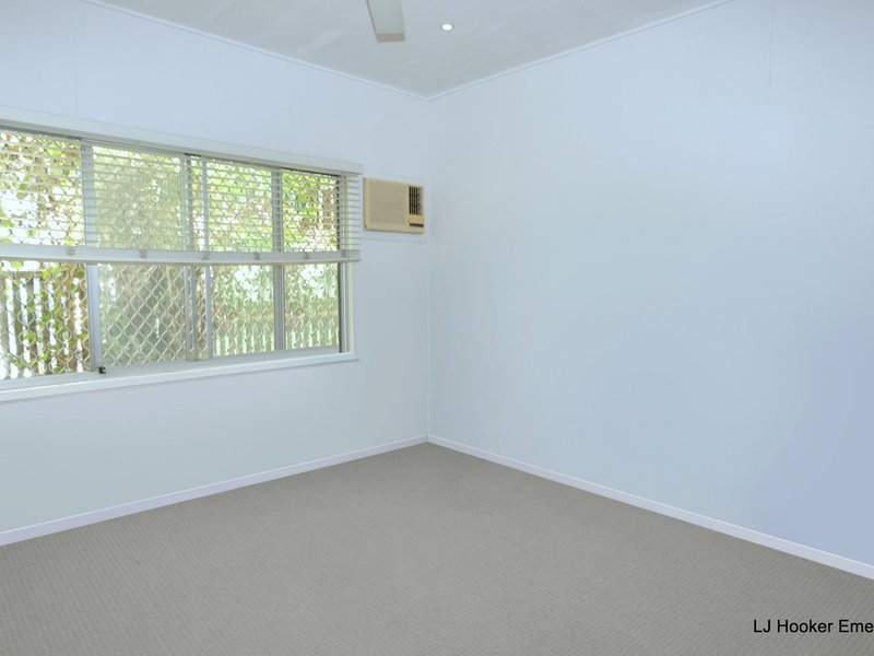 Photo - 1/56 Yamala Street, Emerald QLD 4720 - Image 4