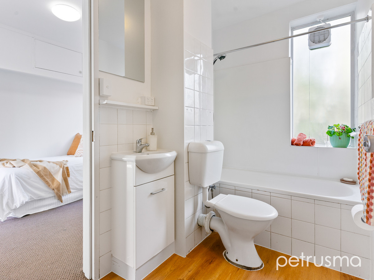 2-bedroom unit at 15 64 ST GEORGES TERRACE, BATTERY POINT TAS 7004, Hobart, Tasmania