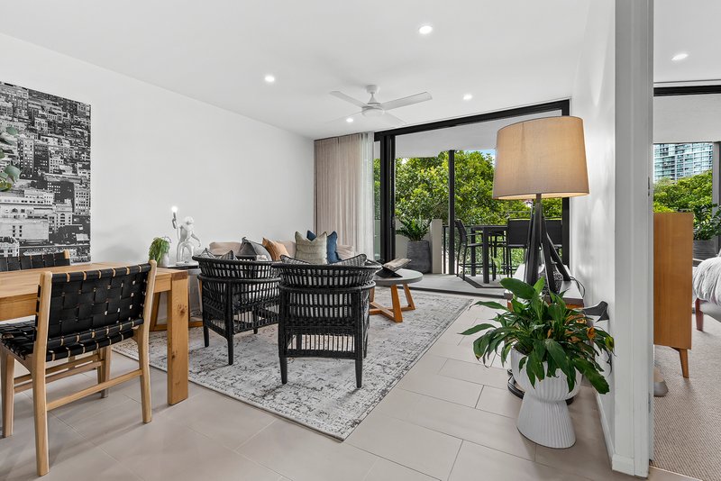 Photo - 15/66 Allen Street, Hamilton QLD 4007 - Image 5