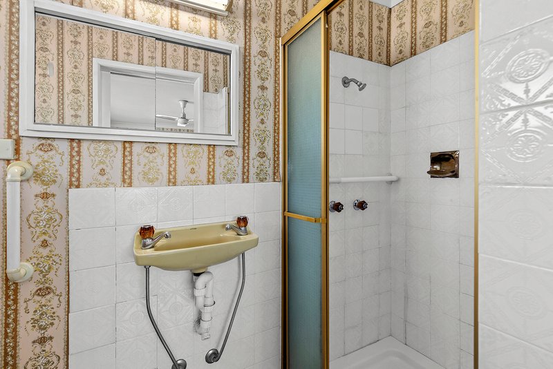 Photo - 1566 Gympie Road, Carseldine QLD 4034 - Image 13